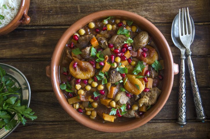 Tajine d'agneau aux abricots secs et à la grenade